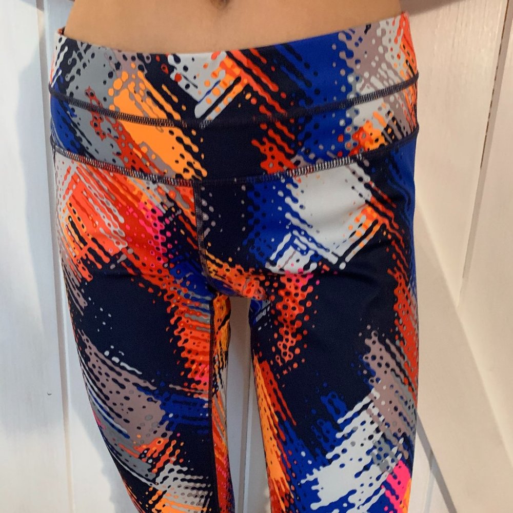 SUPER CUTE WOMENS ATHLETA MULTI COLORED LEGGINGS